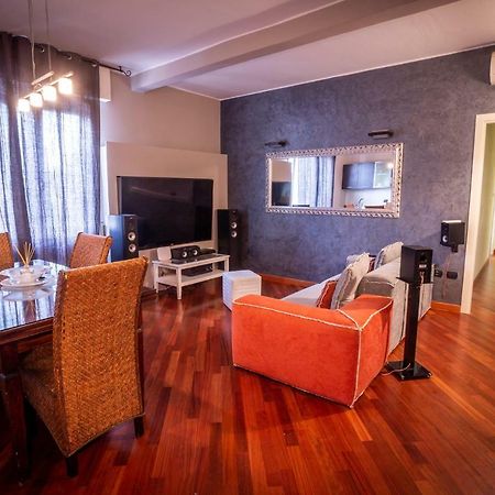 Cinematic Modern Flat, 100 Mt Da Ospedale Apartment Ravenna Exterior foto